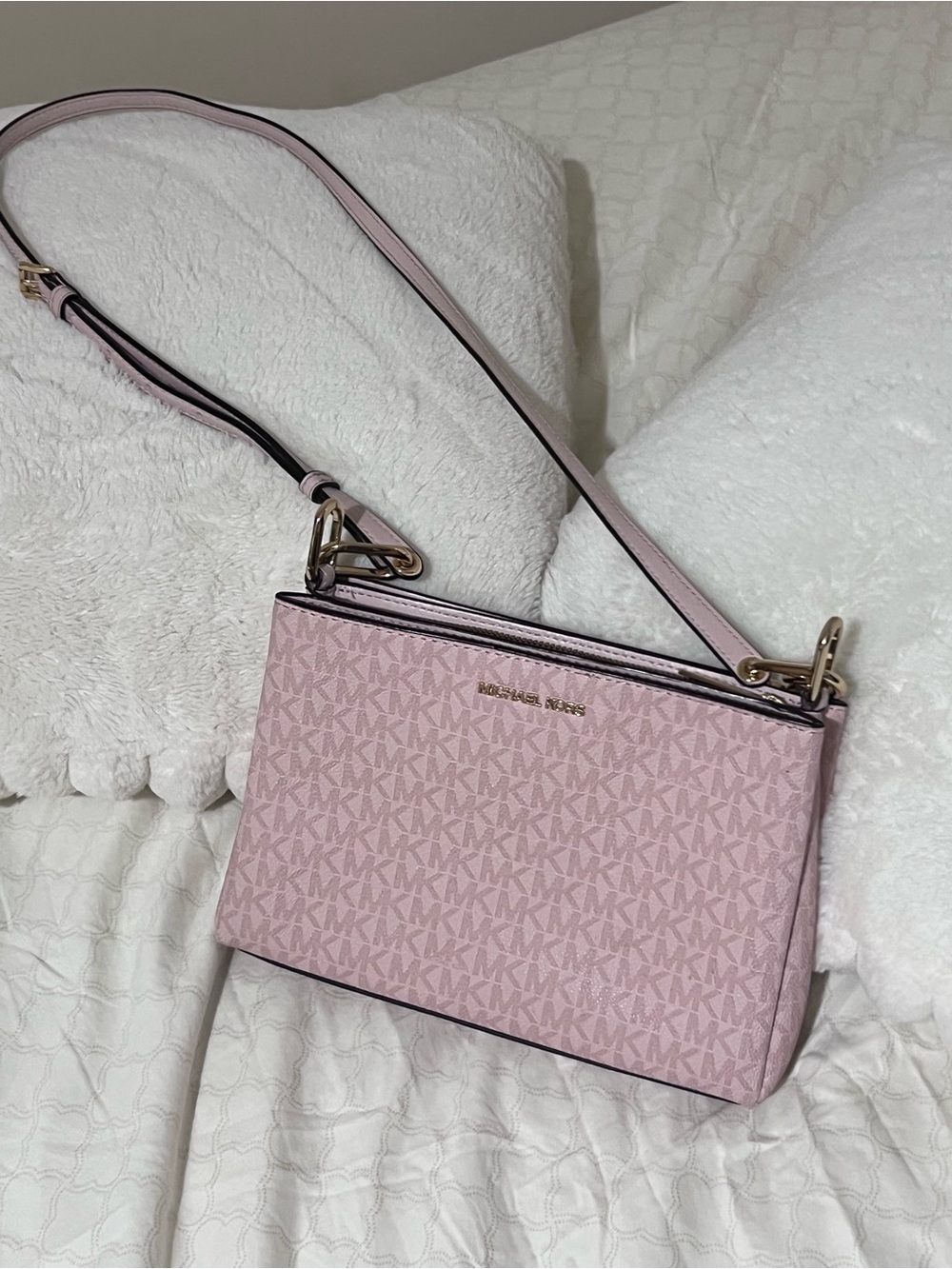 Michael Kors Light Pink Signature Crossbody